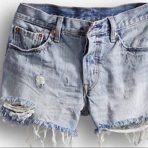 Levis 501 women’s shorts  premium size 27